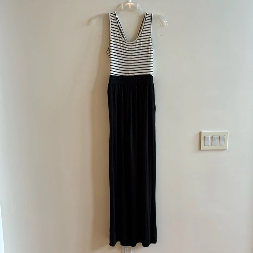 NWT Women's XS Kaileigh Latana Black & White Knit Jumpsuit - Picture 3 of 6